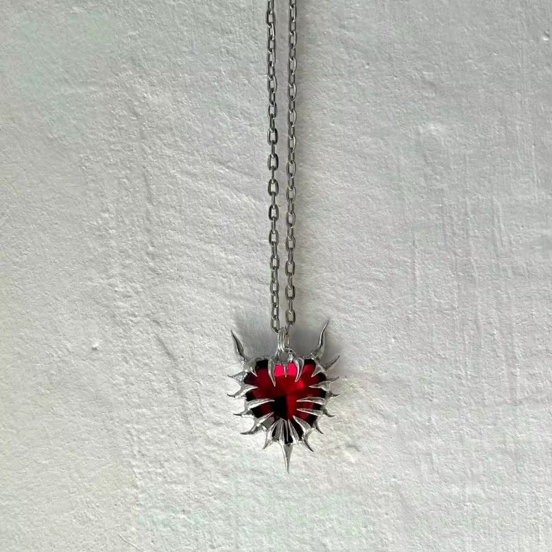 COLLAR ESPINAS LAVA