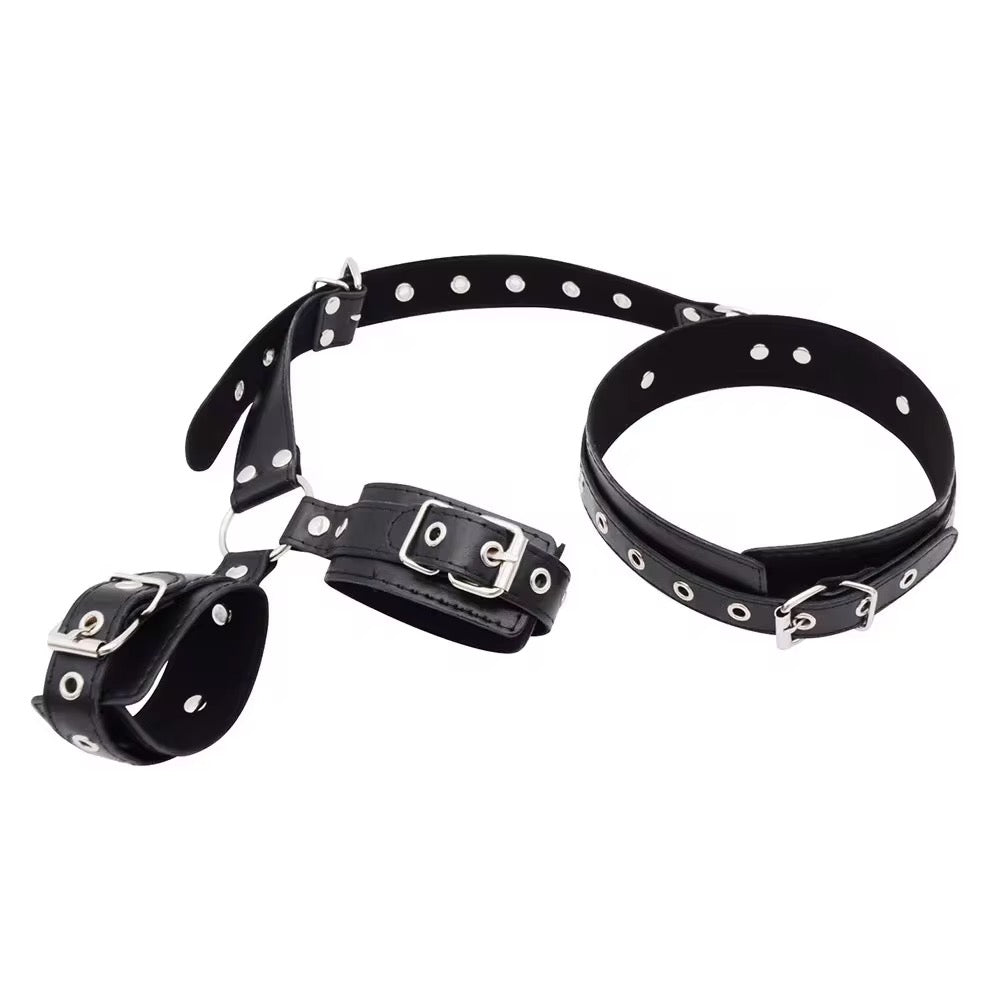 COLLAR BONDAGE CON ESPOSAS