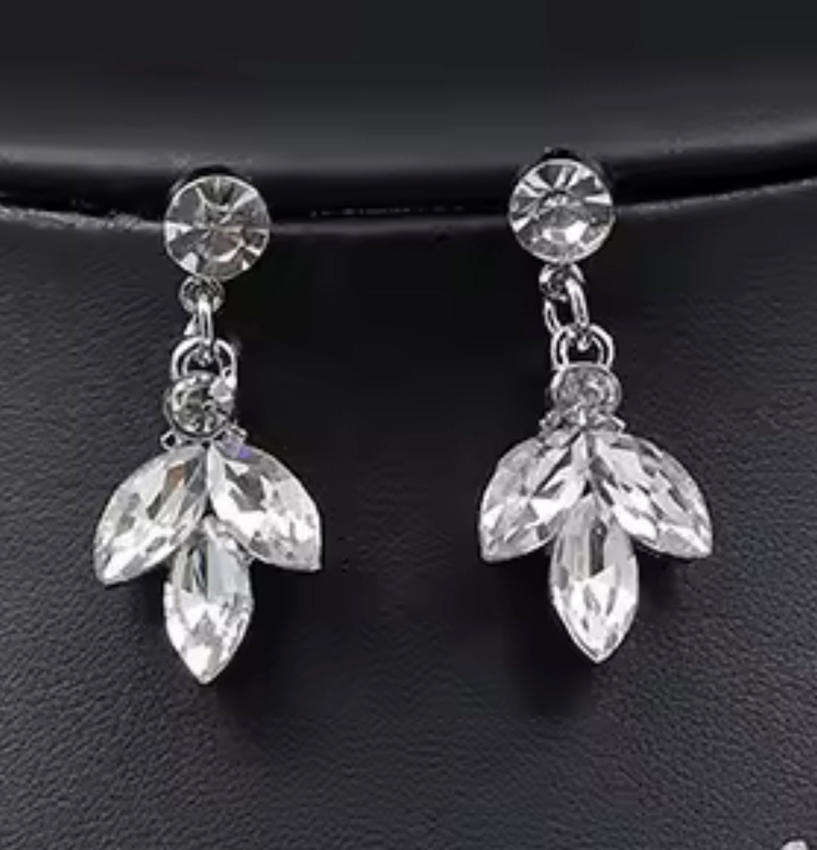ARETES PEARL BLOSSOM