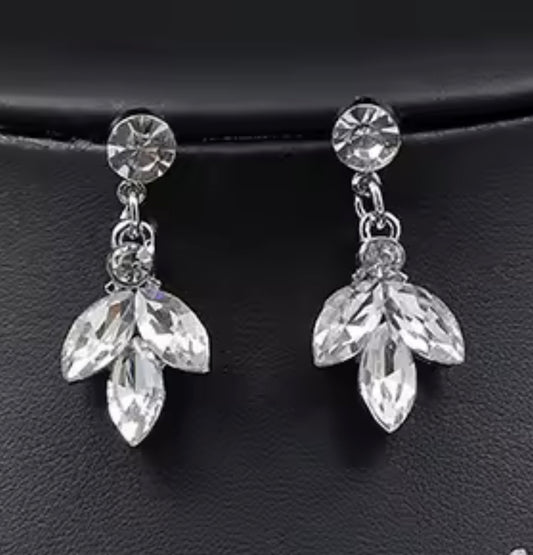 ARETES PEARL BLOSSOM