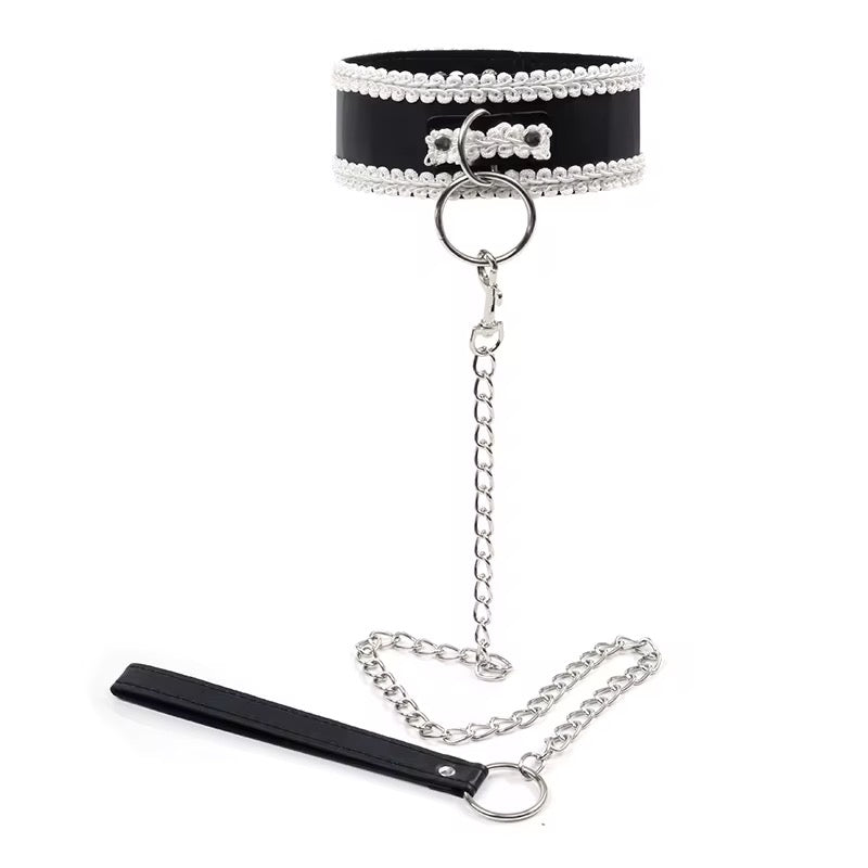 COLLAR CON CORREA ENCAJE