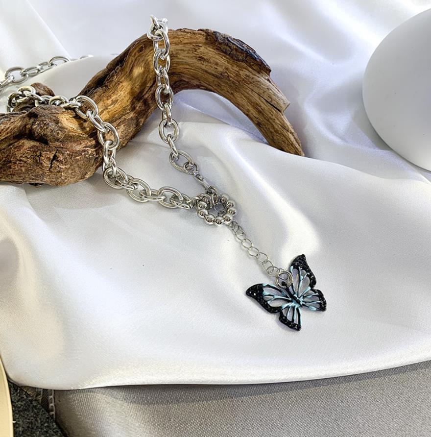 COLLAR MARIPOSA V