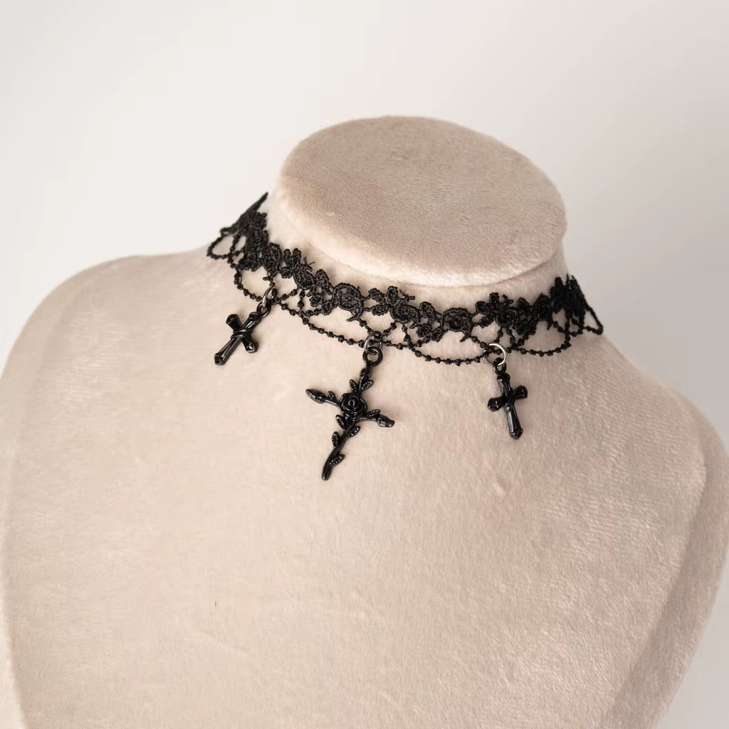 CHOKER TRIPLE CRUZ ROSA