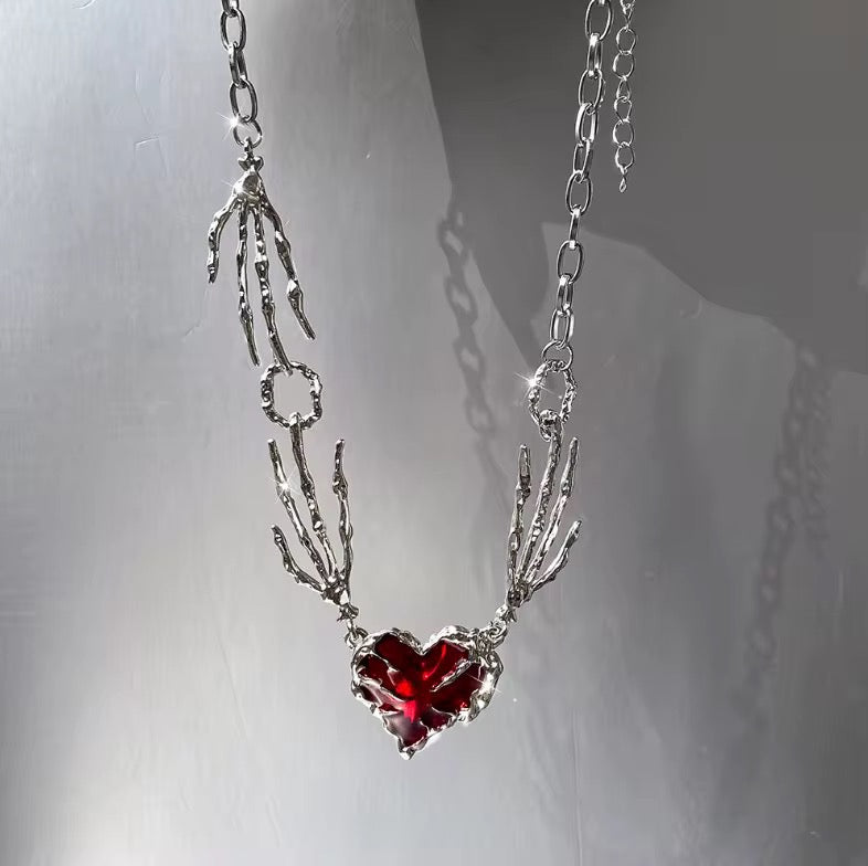 COLLAR MANOS CORAZÓN ROJO