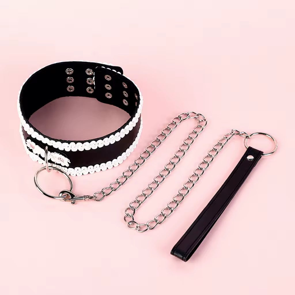 COLLAR CON CORREA ENCAJE