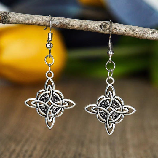 ARETES NUDO DE BRUJA