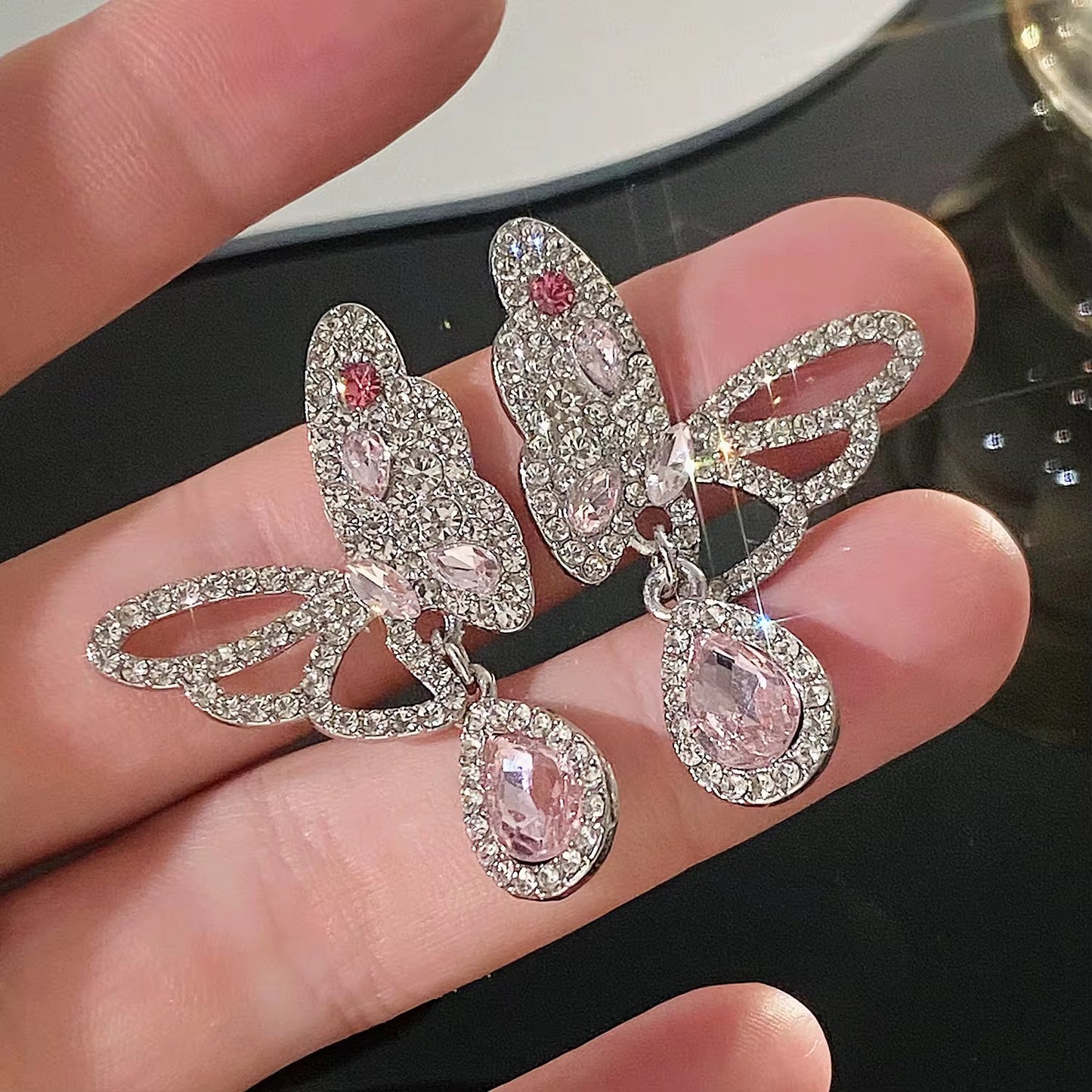 ARETES MARIPOSA