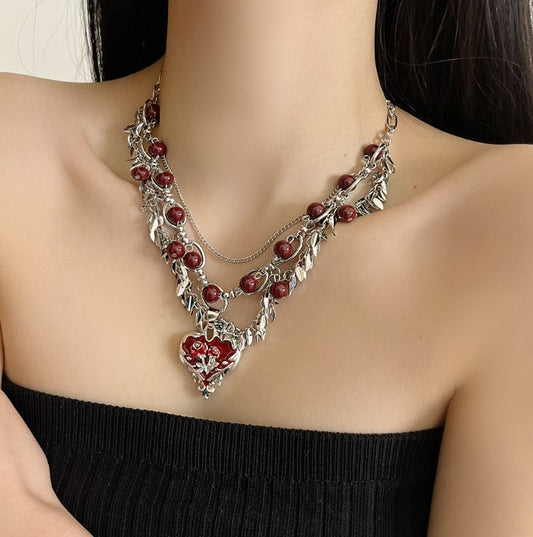 COLLAR CORAZÓN ROJO